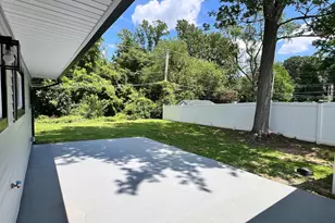 208 Thornridge Dr, Levittown, PA 19054 - Photo 18