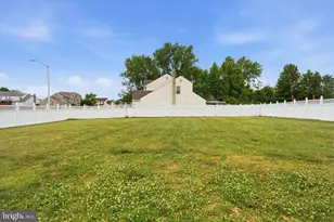 2028 Chatham Dr, Bensalem, PA 19020 - Photo 36