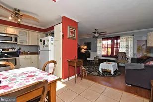 70 Tall Pine Ln, Levittown, PA 19054 - Photo 12
