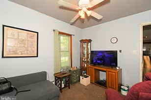 70 Tall Pine Ln, Levittown, PA 19054 - Photo 22