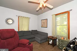 70 Tall Pine Ln, Levittown, PA 19054 - Photo 20