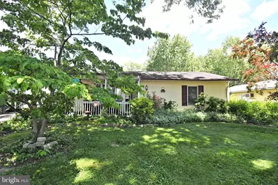 70 Tall Pine Lane, Levittown, PA 19054 - Photo 2