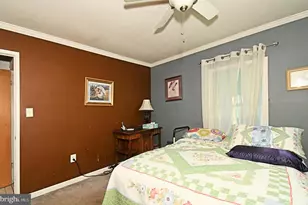 70 Tall Pine Ln, Levittown, PA 19054 - Photo 14