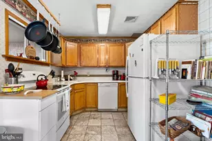 7 Misty Pine Rd, Levittown, PA 19056 - Photo 14