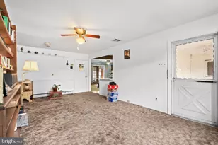 51 Nickelhill Ln, Levittown, PA 19054 - Photo 6
