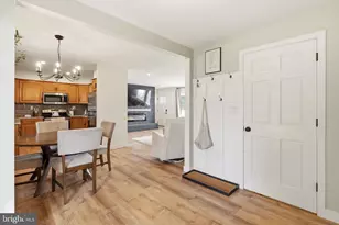 95 Cardinal Rd, Levittown, PA 19057 - Photo 14