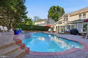207 Forrest Dr, Holland, PA 18966 - Photo 50