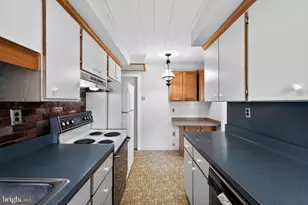 235 Madison St, Bristol, PA 19007 - Photo 8