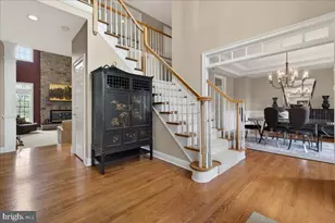 104 Whisper Wood Ct, Newtown, PA 18940 - Photo 4