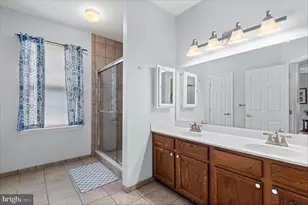 8 Zinnia Way, Langhorne, PA 19047 - Photo 16