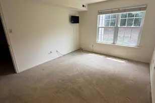 16024 Beacon Hill Dr, Holland, PA 18966 - Photo 6