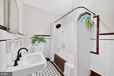 814 N Pennsylvania Avenue, Morrisville, PA 19067 - Photo 28