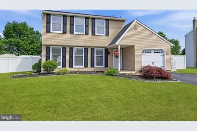 228 Hampton Drive, Langhorne, PA 19047 - Photo 2