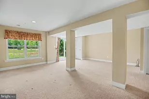 327 W Boulder Dr, Chalfont, PA 18914 - Photo 24