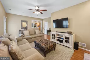 487 Cambridge Ln, Newtown, PA 18940 - Photo 12