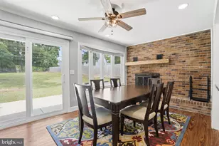 31 Vermillion Ln, Levittown, PA 19054 - Photo 14