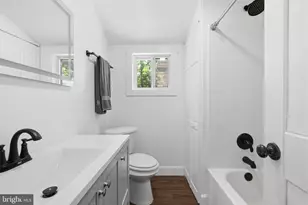 31 Vermillion Ln, Levittown, PA 19054 - Photo 22