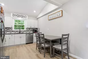 214 Washington St, Morrisville, PA 19067 - Photo 14