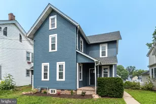 39 S 9th St, Quakertown, PA 18951 - Photo 1