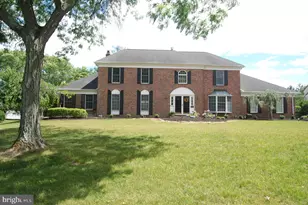 255 Pintail Ct, Langhorne, PA 19047 - Photo 2