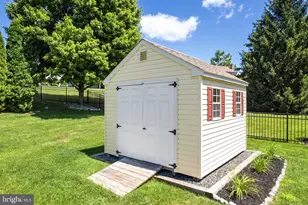 1415 Ridgewood Ln, Newtown, PA 18940 - Photo 4