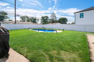27 Bittersweet Rd, Levittown, PA 19057 - Photo 34