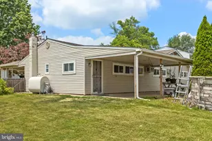 8 Marigold Cir, Levittown, PA 19054 - Photo 40