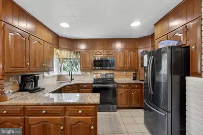8 Marigold Circle, Levittown, PA 19054 - Photo 12