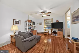408 S 9th St, Perkasie, PA 18944 - Photo 16