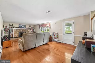 162 Walton Dr, Morrisville, PA 19067 - Photo 10
