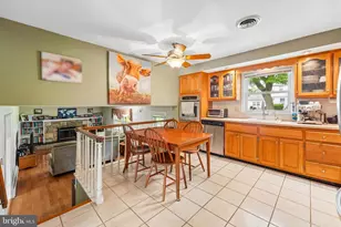 162 Walton Dr, Morrisville, PA 19067 - Photo 16