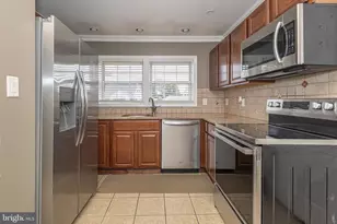 11 High Rd, Levittown, PA 19056 - Photo 6