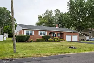4674 Sunrise Ave, Bensalem, PA 19020 - Photo 2