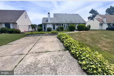 62 Plumtree Road, Levittown, PA 19056 - Photo 2