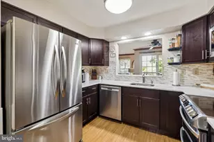 549 Princeton Ct, Bensalem, PA 19020 - Photo 18