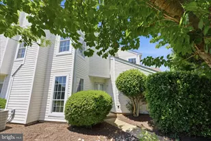 31 Banbury Ct, Southampton, PA 18966 - Photo 2