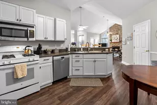319 Starflower Ln, Langhorne, PA 19047 - Photo 12