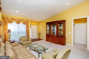 23 Fairway Dr, Warminster, PA 18974 - Photo 2