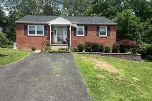 703 W County Line Rd, Warminster, PA 18974 - Photo 1