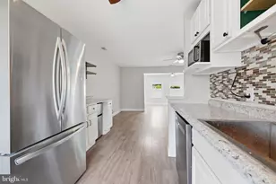 55 Nature Ln, Levittown, PA 19054 - Photo 10