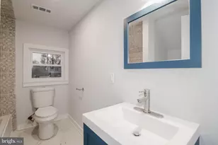 43 Northpark Dr, Levittown, PA 19054 - Photo 12
