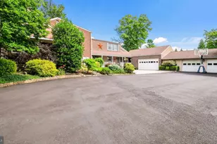 2201 Denbeigh Dr, Jamison, PA 18929 - Photo 14
