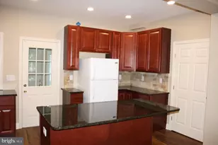 33 S Lafayette Ave, Morrisville, PA 19067 - Photo 6