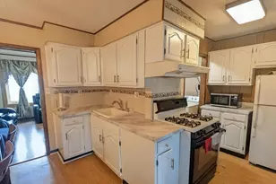 3724 Devonshire Pl, Bensalem, PA 19020 - Photo 10