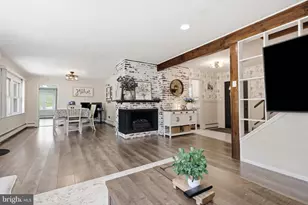201 Snowball Dr, Levittown, PA 19056 - Photo 8
