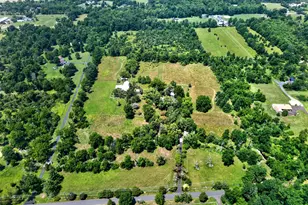 6693 Groveland Rd, Pipersville, PA 18947 - Photo 2