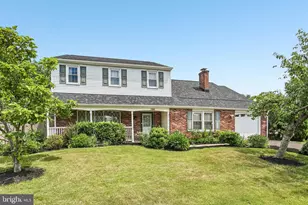 730 Fairbridge Dr, Fairless Hills, PA 19030 - Photo 2