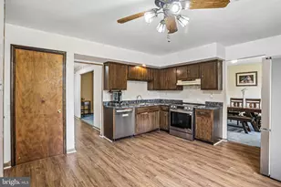 730 Fairbridge Dr, Fairless Hills, PA 19030 - Photo 22