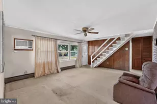 17 Idolstone Rd, Levittown, PA 19057 - Photo 2