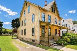 132 E Marshall Ave, Langhorne, PA 19047 - Photo 2